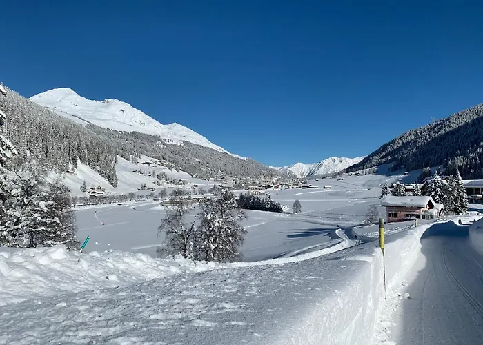 Alberti 5 דירה *